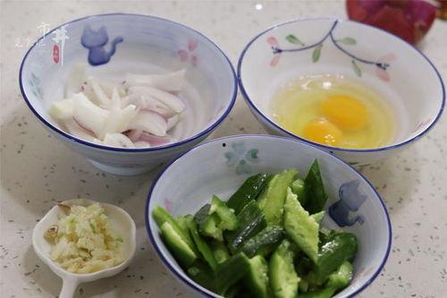 冬天吃凉拌鸡瓜好吗,凉拌鸡瓜——冬日里的清爽美味