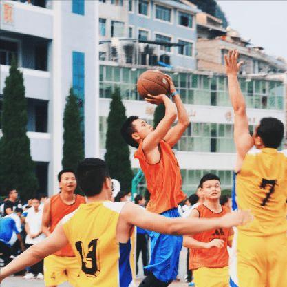 吃瓜篮球少年,揭秘球场背后的青春故事