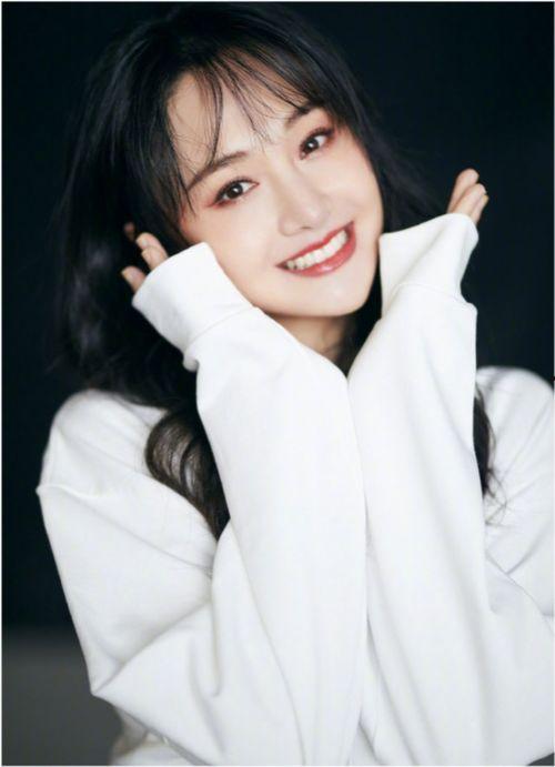 郑爽江疏影吃瓜,娱乐圈最新八卦大揭秘