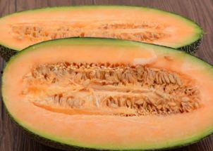 吃西域哈密瓜搞笑,西域美食的幽默之旅